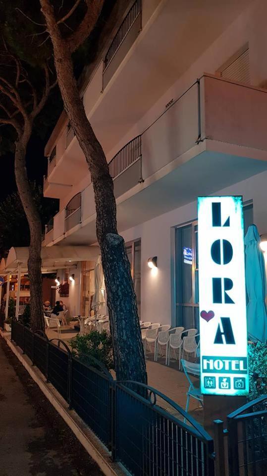 Hotel Lora Rimini Luaran gambar